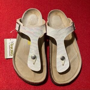 VIKING Sz 41 Revolution Thong Comfort Sandals  NWT